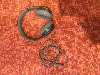 Beats Solo 2 (Wired) $100 2