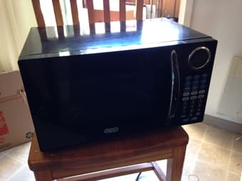 Microwave - $10 1