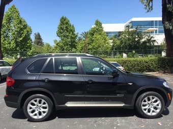 Excellent condition 2012 BMW X5 $28000 2