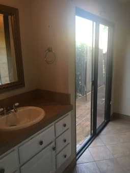 Looking for roomate! Master Bdrm: Downtown Menlo, minutes to Stanford 2