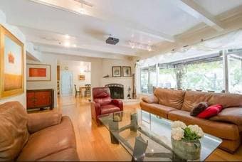 FURNISHED, FREE PARKING room on 1 ACRE property in shared house 3