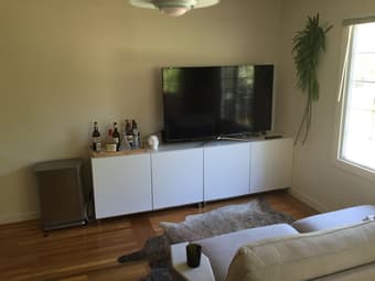 Master bedroom of beautiful 3br / 1ba house in Menlo Park with garden 2