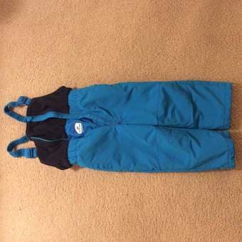 Moving sales: 2 car seats and 2 snow pants (5T) 2