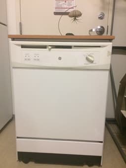 washer/dryer (easy to move) studio 4 1