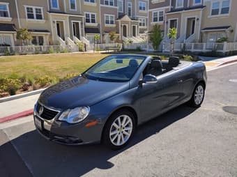 VW Volkswagen EOS 2.0T Hardtop Convertible - $9500 1