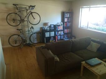 Room in a 2BR apartment in San Carlos, near Caltrain, $1200 1