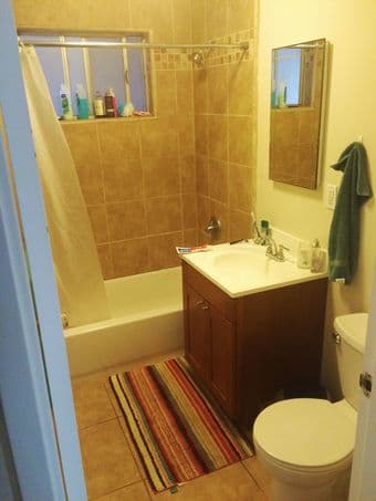 Room in a 2BR apartment in San Carlos, near Caltrain, $1200 2