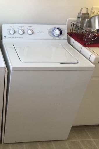 GE washing machine 1 year old $250 1