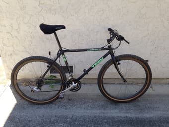 Early 1990's Trek 970 Single Track Mountain Bike 18" - $300 1