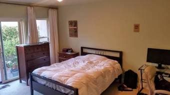 $1700 Spacious bedroom with walk-in closet, private bath and deck 3