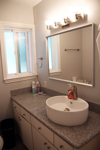 Free rent- looking for house manager at shared house 3