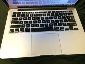 MacBook Pro 2015 13" Retina Core-i5 256GB RAM:8GB $850 1