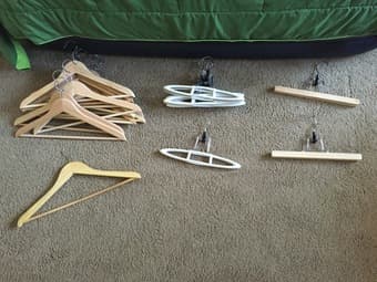 SALE: Hangers / Pillows /  Duvet / Sleeping pad / Boxes 1