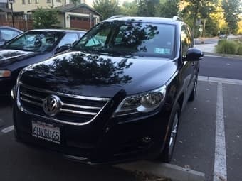 Selling VW 2011 Tiguan with warranty! / 69k /$13000 1