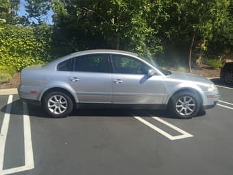 2004 VOLKSWAGEN PASSAT GL 1.8T - $3200 Negotiable 2