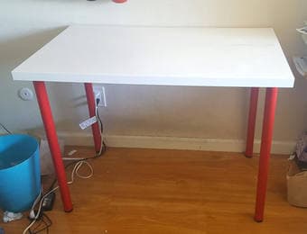 Desk and office chair 2
