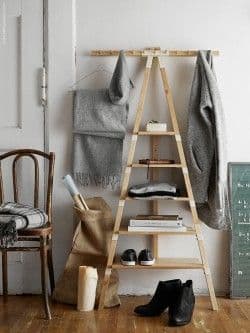 Wall Rack (5 Shelves + 11 Hanger Knobs) 2
