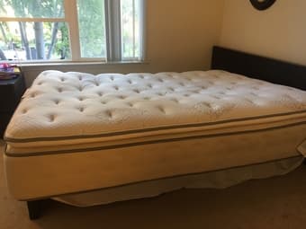 Like New Mattress-250$ 1