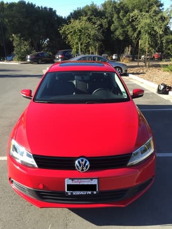 REDUCED PRICE: 2011 VW Jetta SE PZEV: Convinience & Sunroof - $10,700 3