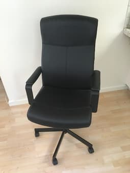 Like New desk chair. Great Deal! - $20 1