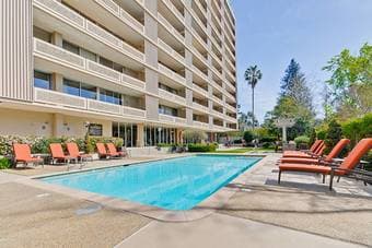 Shared room in downtown Palo Alto, furnished, available now 3