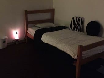 Excellent deal! Full bedset, comforter, cushions, lamp, trashbin - $10 1