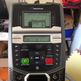 Elliptical (Nautillus E614) in excellent condition $350 obo 1