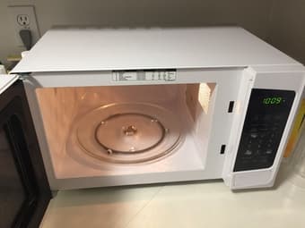 Kenmore Counter-top Microwave oven in excellent condition for sale $35 2