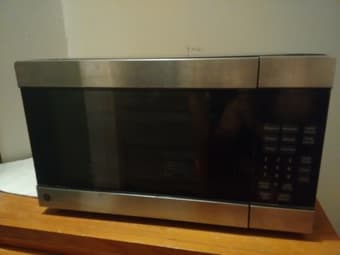 General Electrics Microwave. 40$. I will Deliver 1