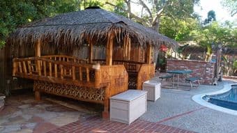 $1422 One Bedroom in Beautiful Italian Villa - w/ Heated Pool, Jacuzzi 2