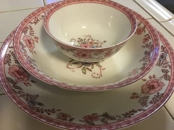 Dish set 12$ 2