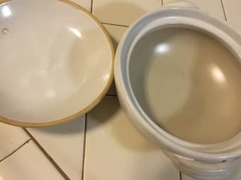 Ceramic cooking pot 5$ 2