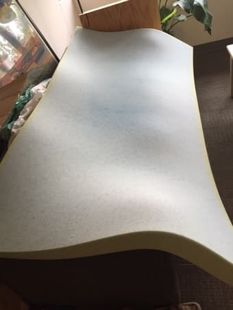 Twin Memory Foam Mattress Topper 30$ 1 year old 1