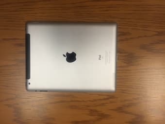 Apple iPad 2 (White) $150 with 10$ Case 2