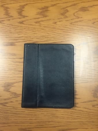 Apple iPad 2 (White) $150 with 10$ Case 3