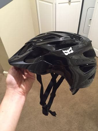 MOVING SALE: Helmet / Pump / Saddle bag with tools and new tube 1