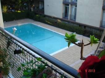 $1400 / Great location, clean, quiet, bright room in beautiful condo 3