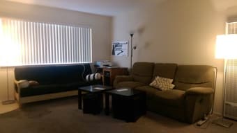 $1400 / month Single in Menlo Park  Apt 3