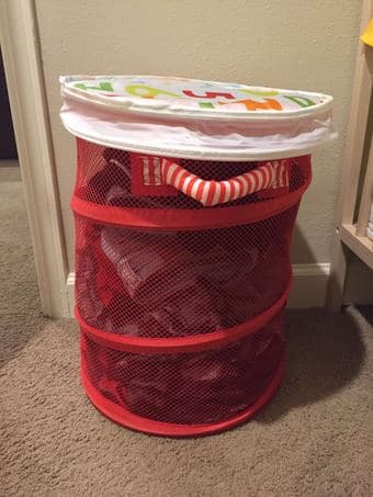 MOVING SALE: Lamp / Boxes / Basket 1