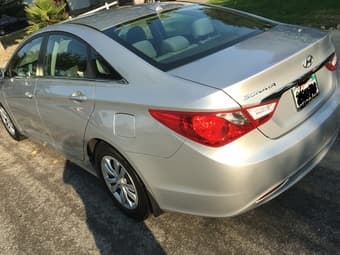 2011 Sonata silver clean title w/ carfax, ~200HP $10300 2