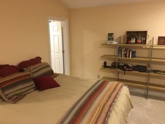 8/28-9/5 - ensuite/master, furnished room in Menlo $70/night 1