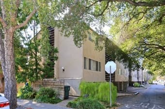 Lovely 3BR/2.5BA townhome in prime downtown Palo Alto location 2