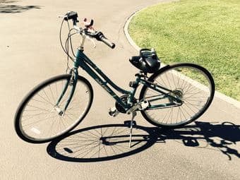 [for sale] 5.1" woman's hybrid bike 1