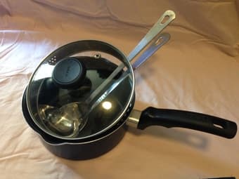 Saucepan + 2 ladles $5 1