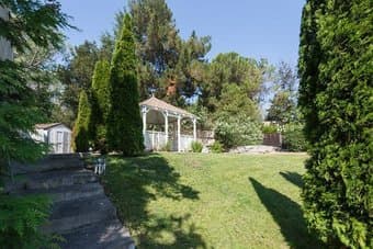 Welcome to the Facebook House! ($1800/mo) 2
