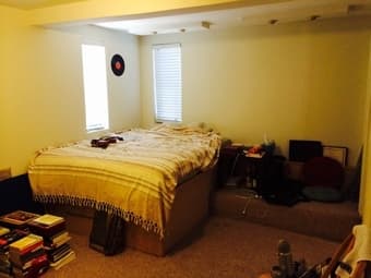 Room available in a beautiful 3 br house in West Menlo Park $1400/mo 1