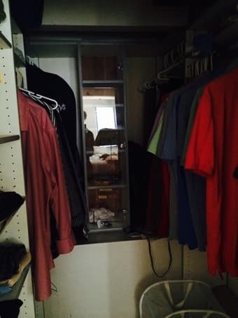 Room available in a beautiful 3 br house in West Menlo Park $1400/mo 2