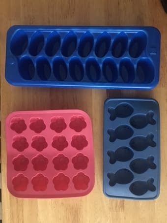 Ice cube tray - attractive shapes $2 1
