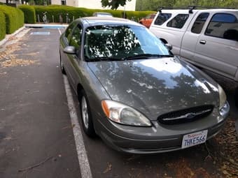 Ford Taurs -$2900 1