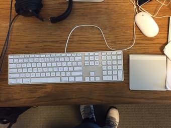 iMac 21.5" 2 yrs old $600 OBO 2